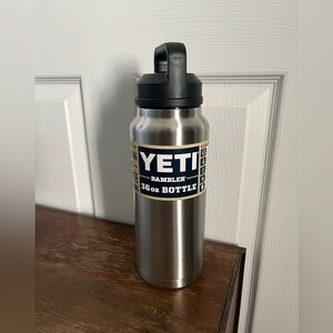 Yeti Rambler 36oz stainless steel water bottle